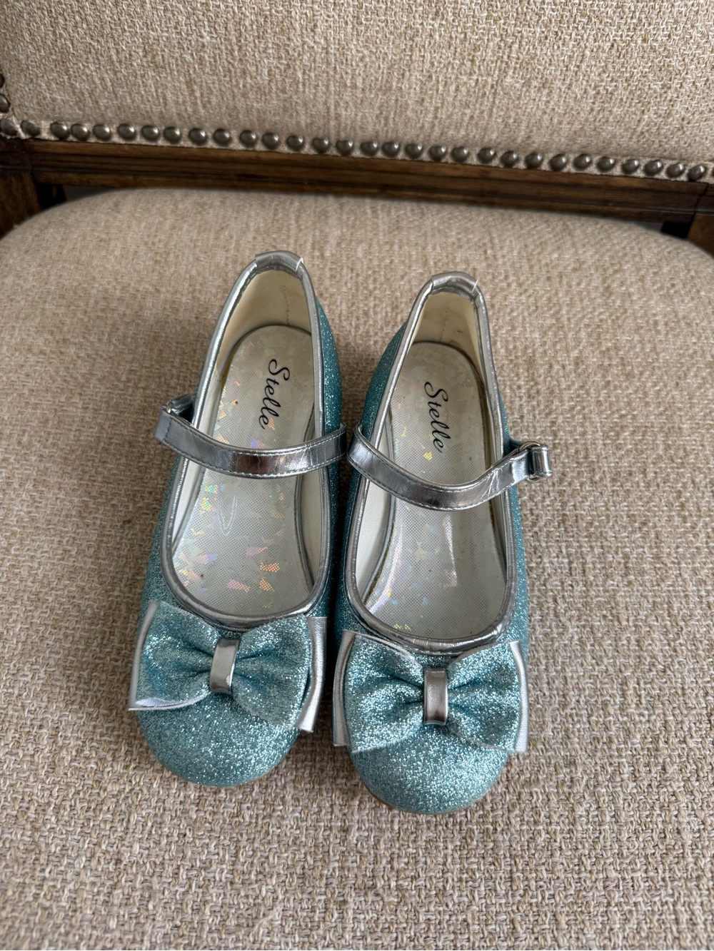 Girls Princess Blue and Silver Glitter Bow Mary Jane dress shoes size 12 Velcro